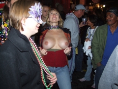 Showing Your Tities II - N