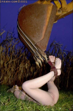 Rud's Outdoor Slave 1 - N