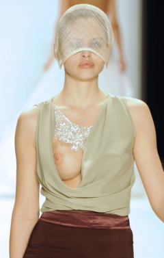 Hana Nitsche - N