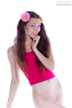 Sexy cutie stripping - N
