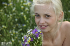Nude blonde outside - N