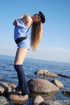 Posing outdoors - N