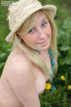 Curvy blonde teen - N