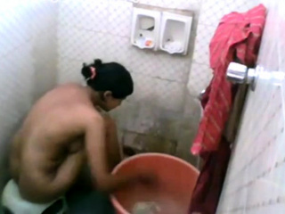 Desi Girl Bathing at DrTuber