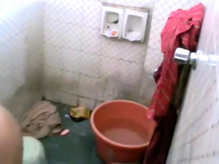 Desi Girl Bathing at DrTuber