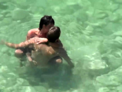 couple-fucking-on-public-beach