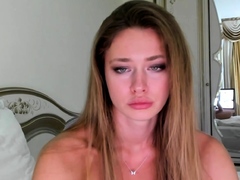 Brunette Solo Webcam Masturbation