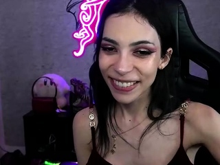 Brunette Solo Webcam Masturbation