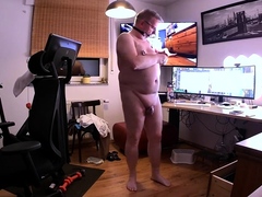 horny-gay-hunk-solo-jerking-fun