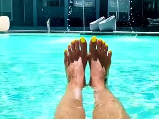 Linsey Dawn solo foot fetish