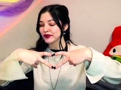 Cute amateur brunette naughty in solo jerking show on camera