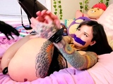 Solo booty assed babe ass toying masturbation in hi def