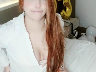 Brunette amateur babe strips off and masturbates