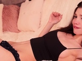 Stunning Brunette on IMfan Have Solo Party in Her Bed