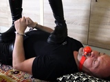 crush feet