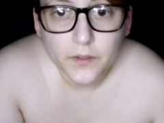 Close up MILF masturbation