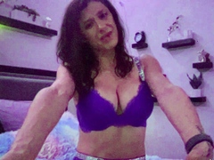 amateur-webcam-chick-masturbates-on-webcam-more-at