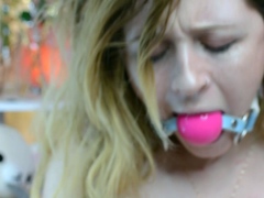 Hot amateur blonde pregnant toying her pussy solo