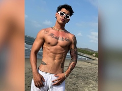 hot-muscle-latino-boy-chris-heria-photo-compilation