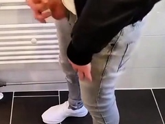 Amateur Webcam Handjob with a Big Cock